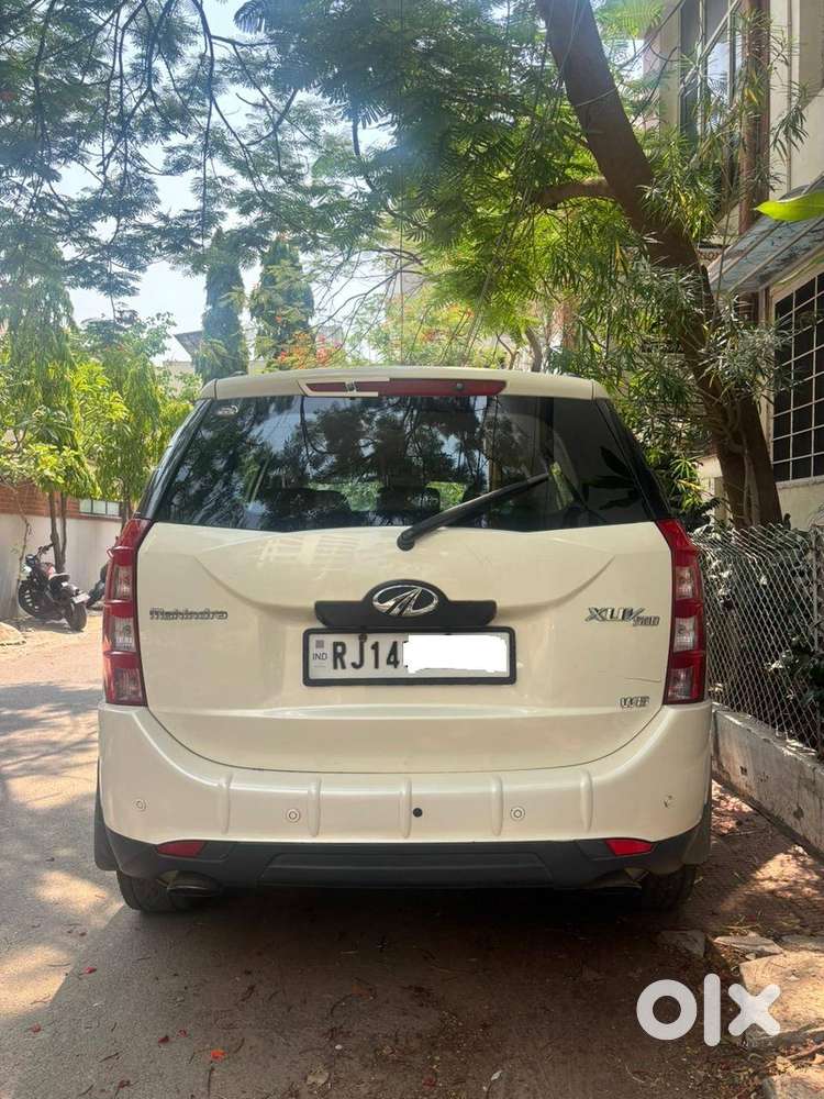 7 Seater Xuv 500 , White , Excellent Condition