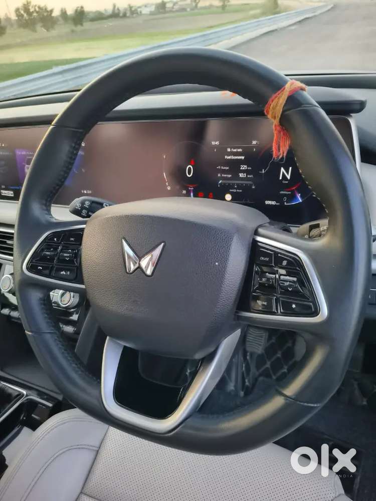 Mahindra Xuv700 Mt 2022/23