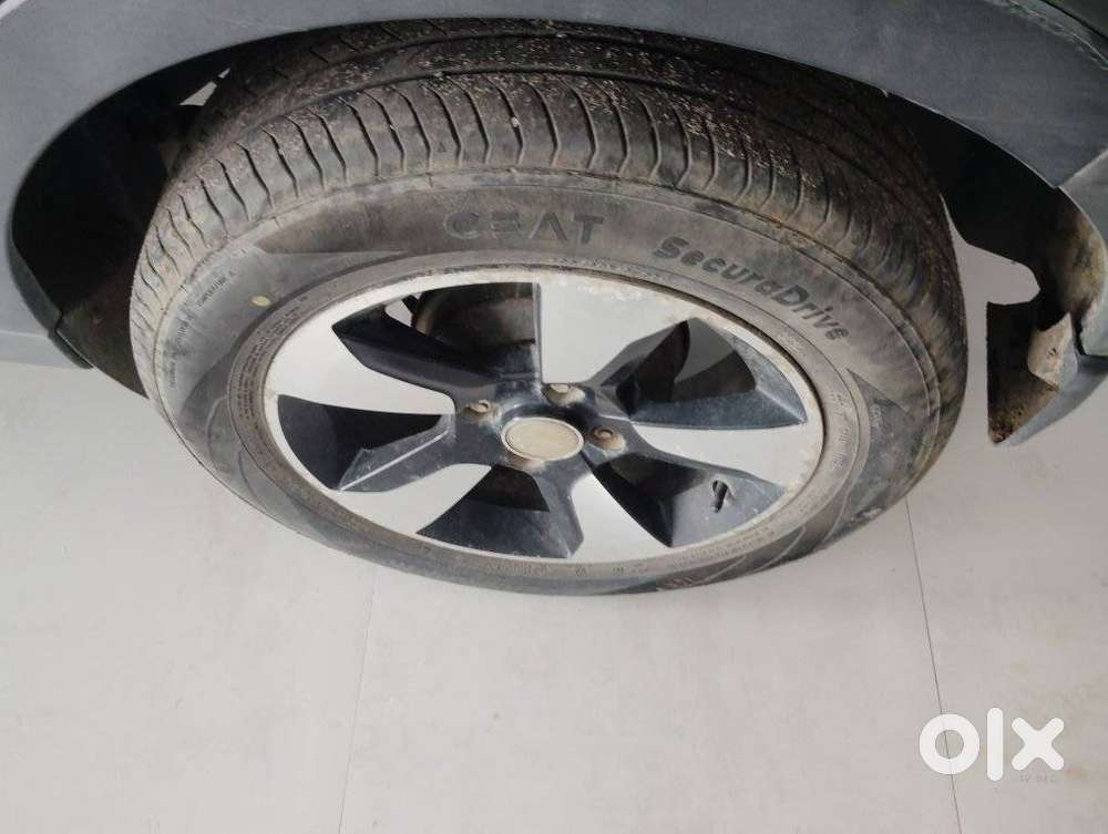 Tata Nexon 1.2 Revotron Xm (s), 2018, Petrol