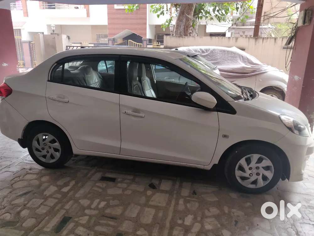 Honda Amaze 2013 Model Well Maintained