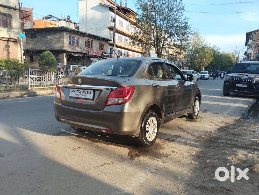 Maruti Suzuki Swift Dzire 1.3 Vxi, 2022, Petrol