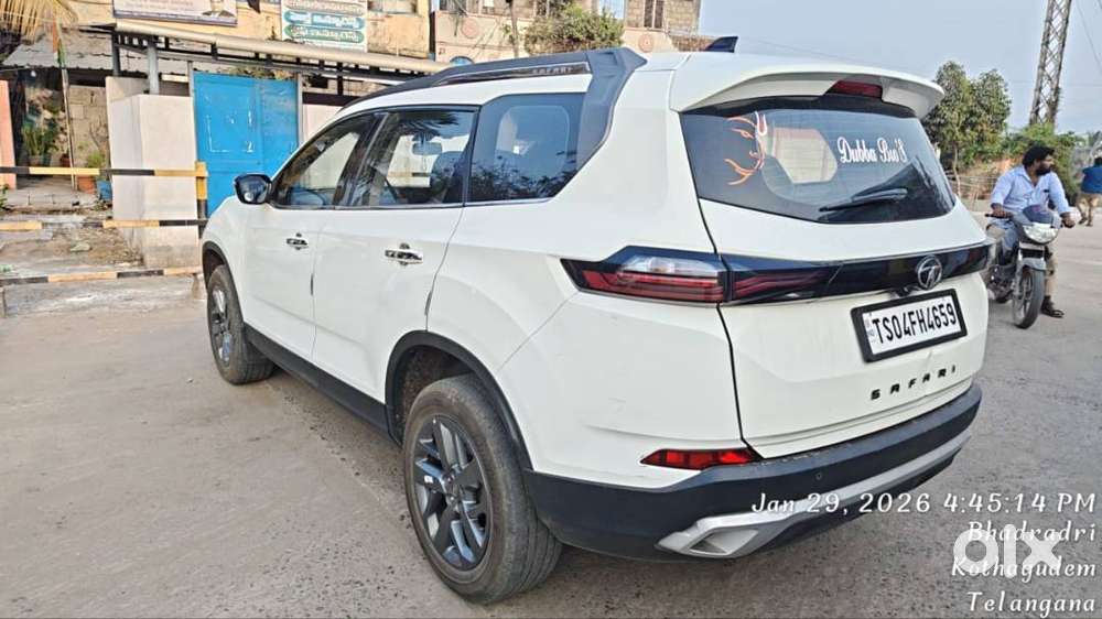 Tata Safari Xt+