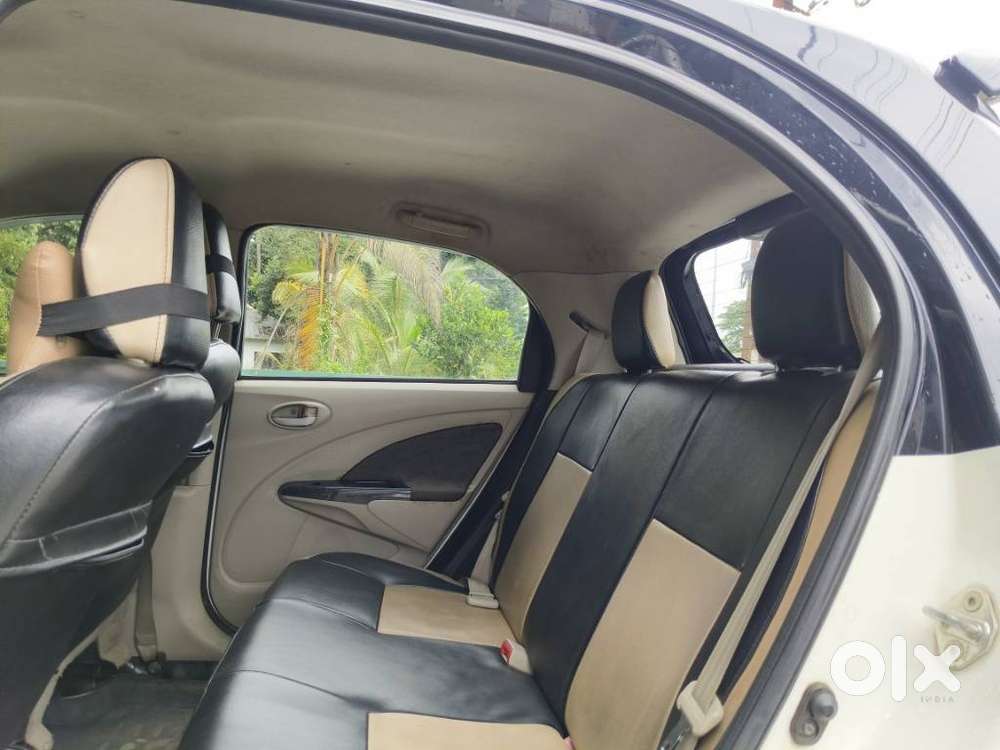 Toyota Etios Liva V Limited Edition, 2015, Petrol