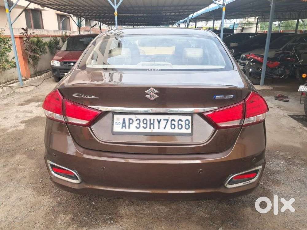 Maruti Suzuki Ciaz Alpha 1.5 Dual Tone, 2021, Petrol