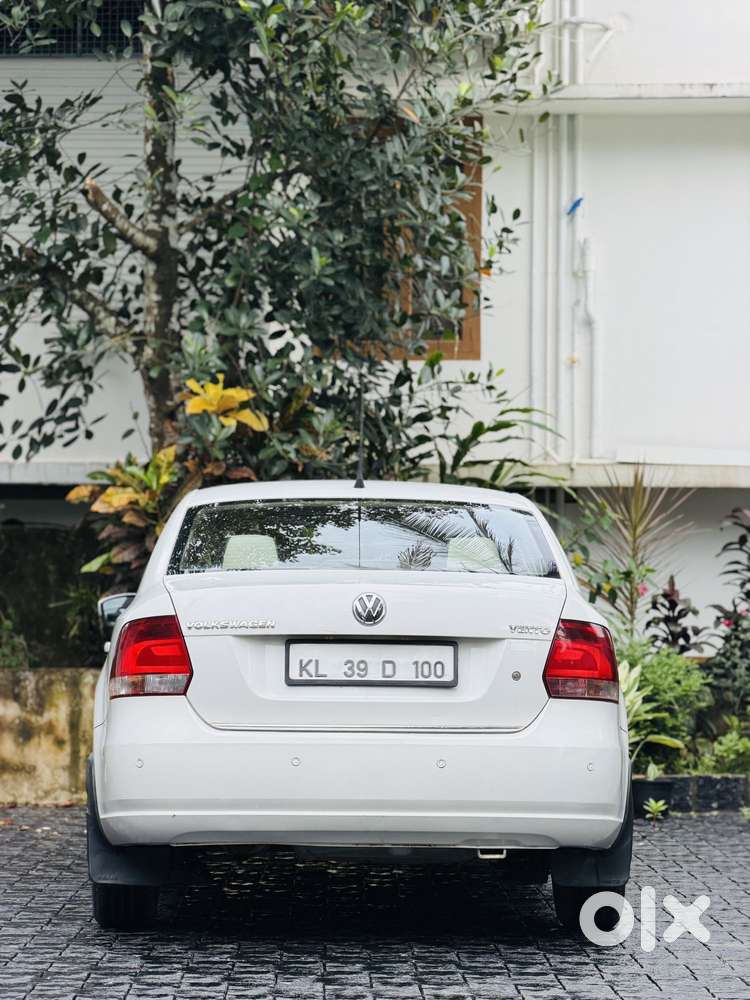 Volkswagen Vento Petrol Highline, 2011, Petrol