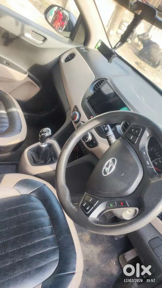 Hyundai Grand I10 Sportz 2015 Variant Diesel