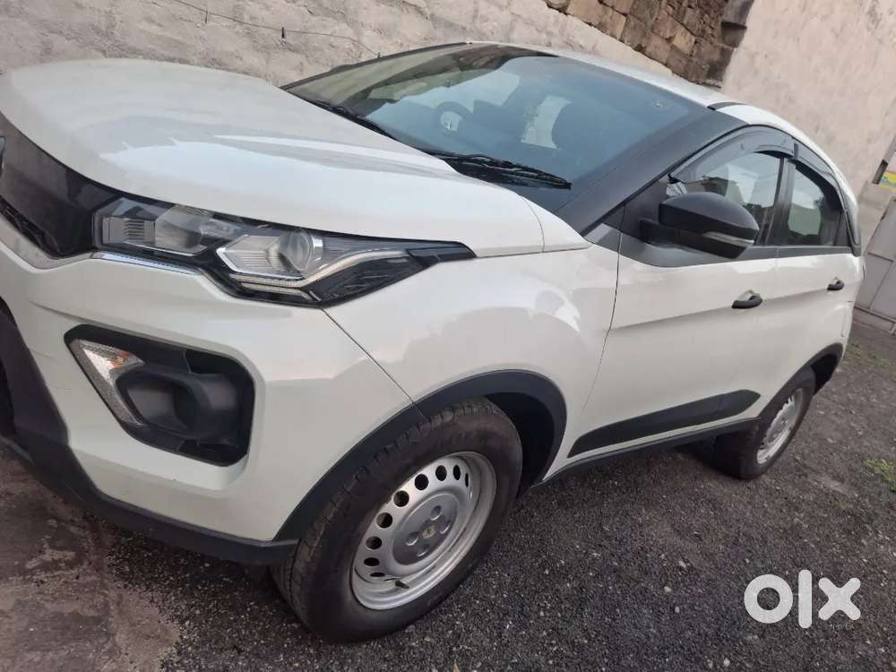 I Want To Sell Showroom Conditions Mint Conditions Car