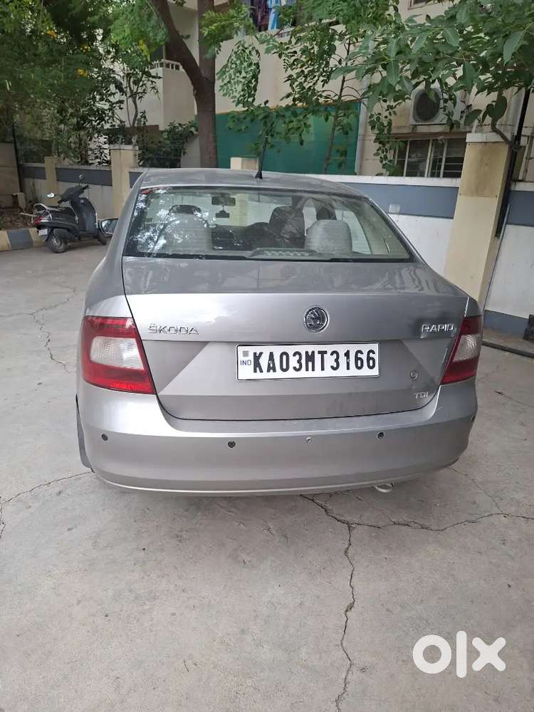 Skoda Rapid Elegance 2014 Diesel Manual