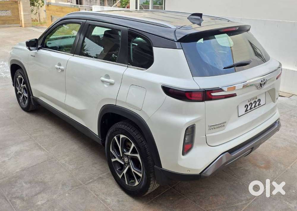 Toyota Urban Cruiser Hyryder 1.5 V Hybrid, 2023, Petrol