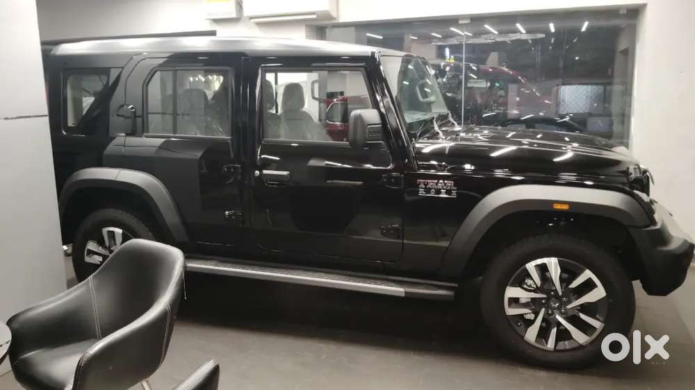 By A New  Mahindra Suv In Mahindra Showroom Unit 3,bbsr.