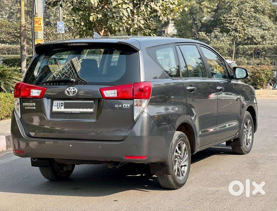 Toyota Innova Crysta 2.4 G Mt 7 Str, 2022, Diesel