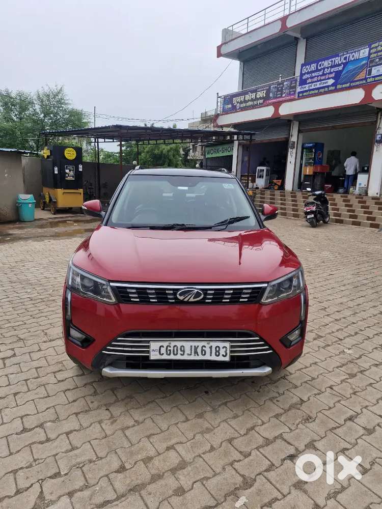 Mahindra Xuv300 1.2 W8 2019