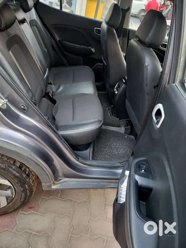 Hyundai Venue 2019 Diesel Well Maintained