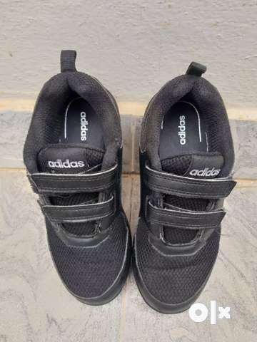 Adidas infant hotsell size 5