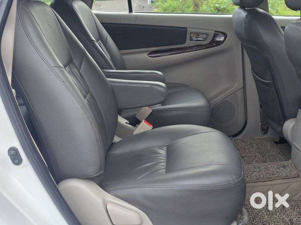 Toyota Innova 2.5 V 7 Str, 2014, Diesel