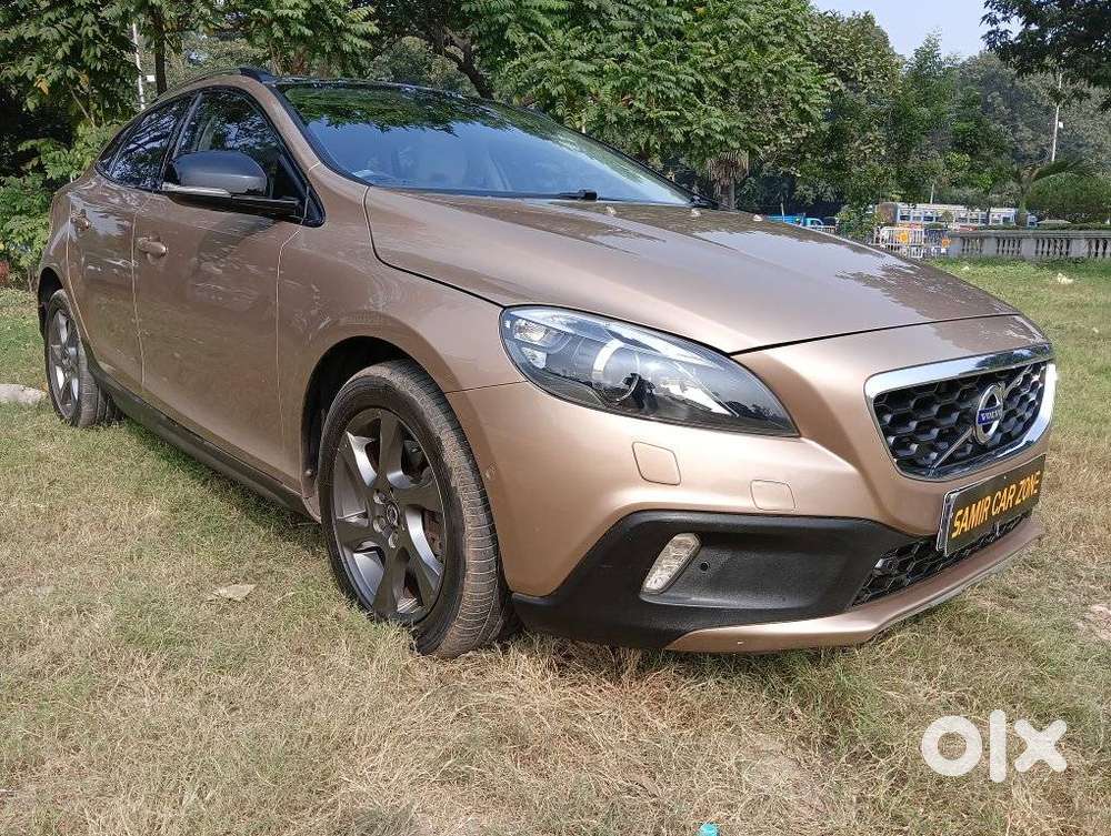 Volvo V40 Cross Country D3 Inscription, 2015, Diesel