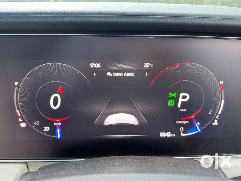 Mahindra Xuv700 2.2 Ax 7 Diesel At Luxury Pack Str, 2025, Diesel