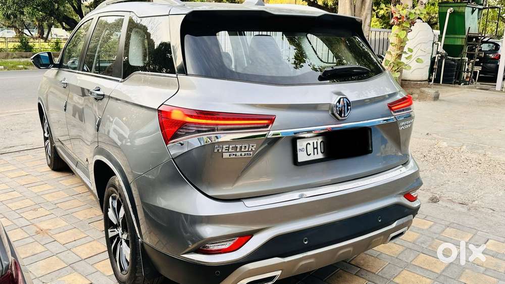 Mg Hector Plus Sharp Pro 1.5 Turbo Petrol  Cvt 7 Str Dual Tone, 2020..