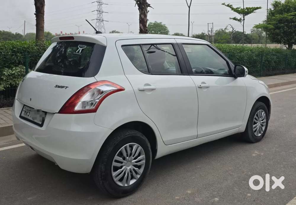 Maruti Suzuki Swift Vxi 1.2 Abs Bs-iv, 2015, Petrol