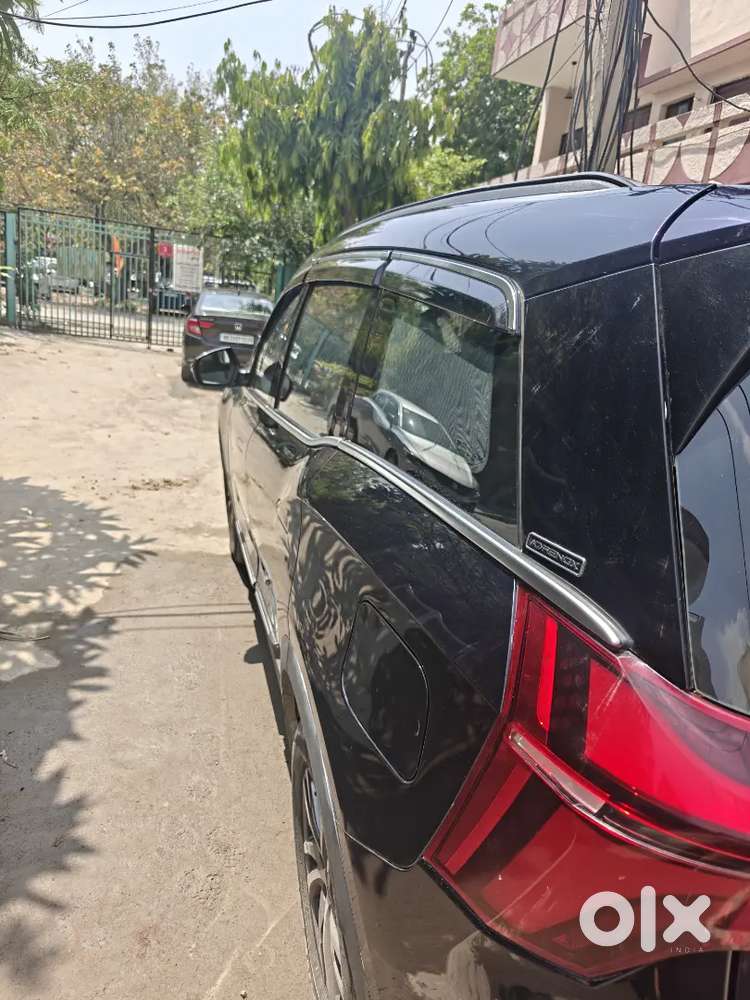 Mahindra Xuv700 2024 Diesel 32000 Km Driven