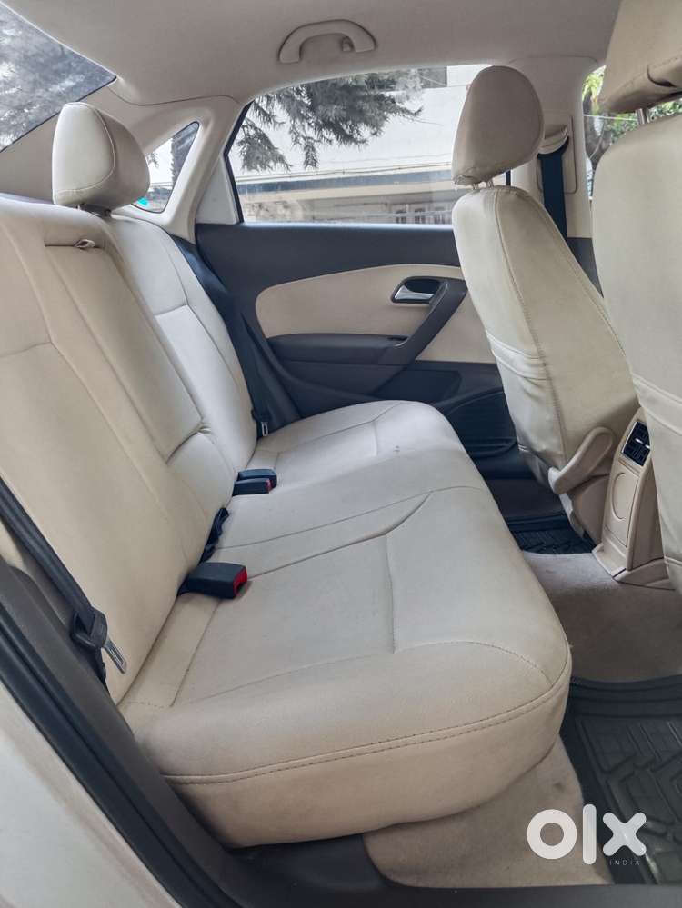 Volkswagen Vento 2010-2013 Petrol Highline, 2011, Petrol