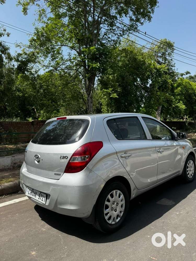 Hyundai Car 2009 Petrol Docter Driven Car