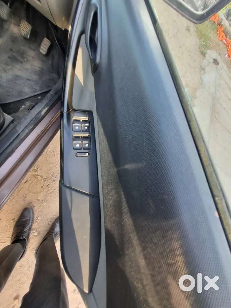 Tata Tiago 2017 Petrol 94000 Km Driven