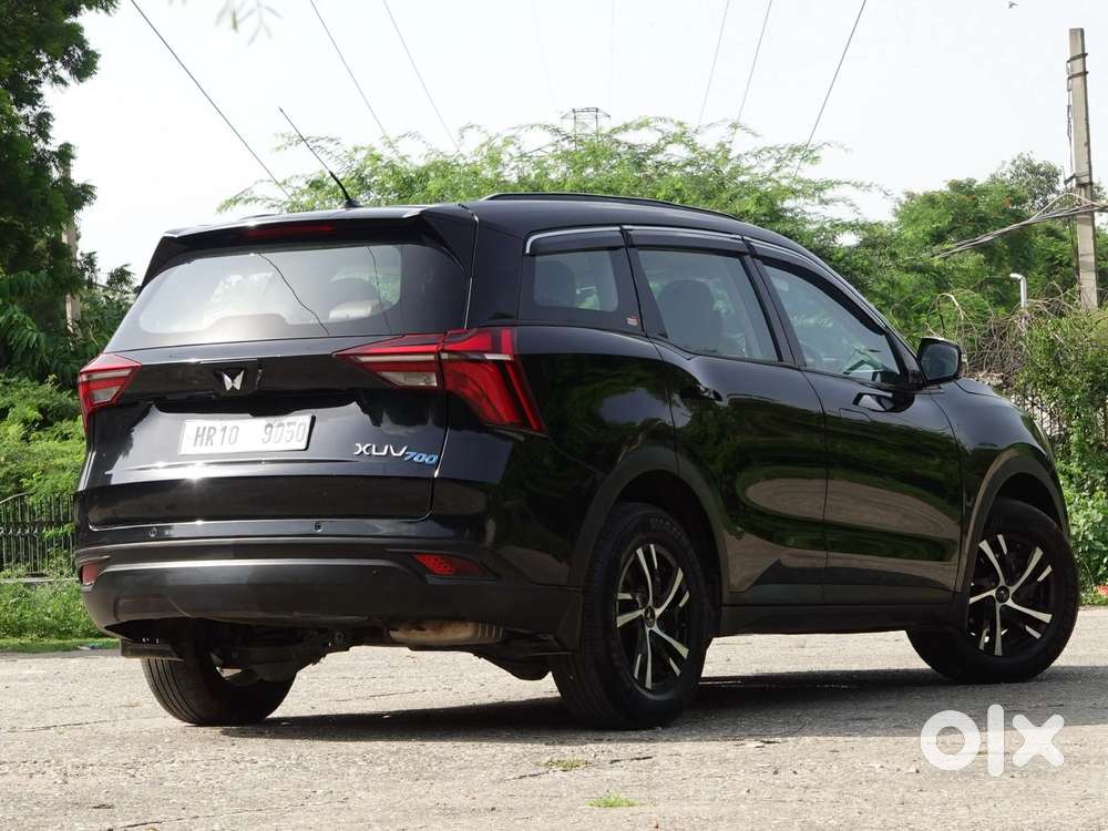 Mahindra Xuv700 2.0 Mx Petrol Mt 5 Str, 2024, Petrol