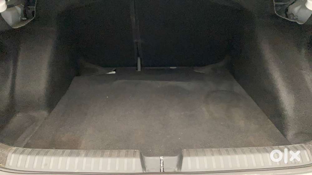 Skoda Slavia 1.0 Ambition Tsi At, 2022, Petrol