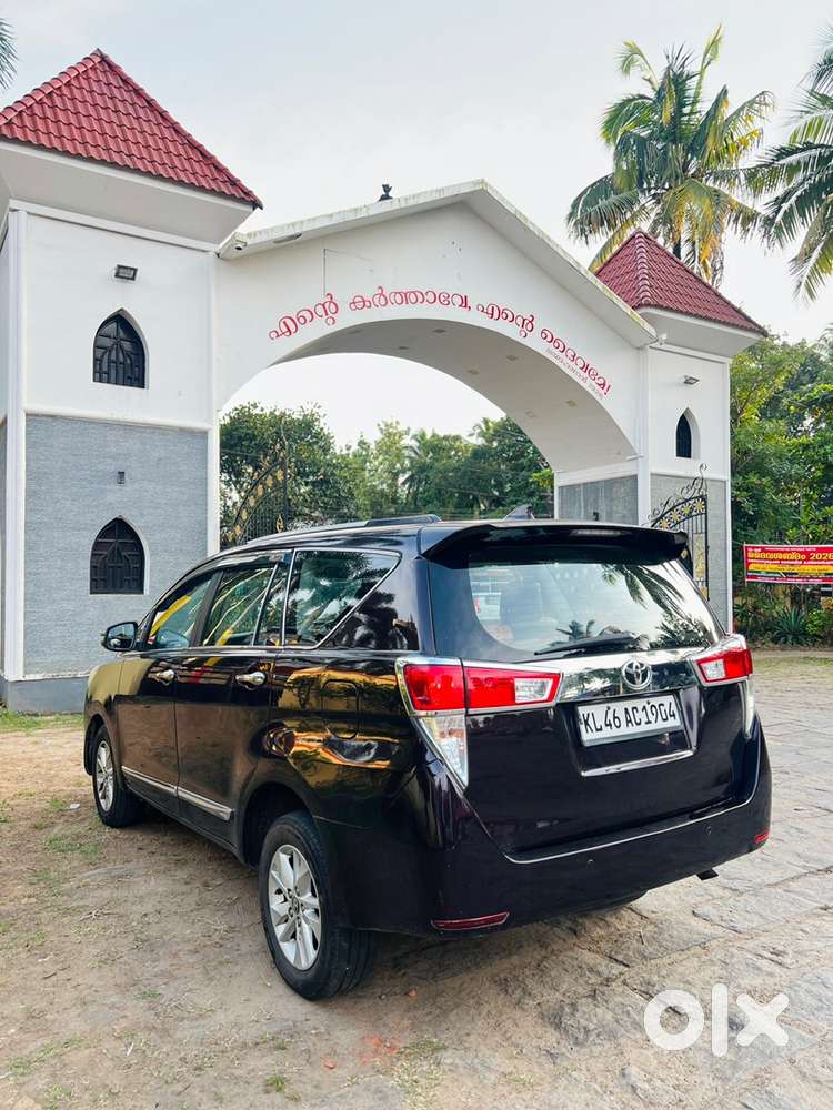 Toyota Innova Crysta 2.8 Automatic 2018