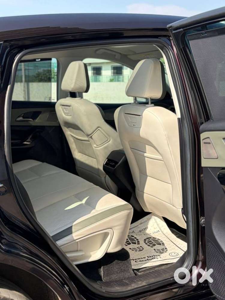 Mahindra Xev 9e Pack Three Select, 2025, Electric