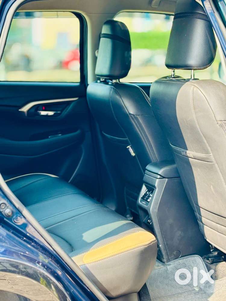 Maruti Suzuki Grand Vitara 1.5 Zeta Plus Intelligent Hybrid Ecvt, 20..