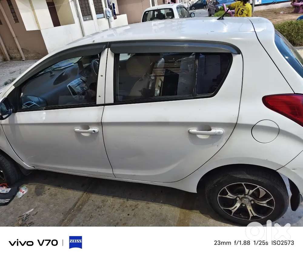 Hyundai I20 2010 Petrol+ Lpg 180000 Km Driven