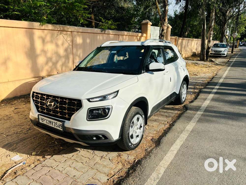 Hyundai Venue S, 2022, Cng & Hybrids