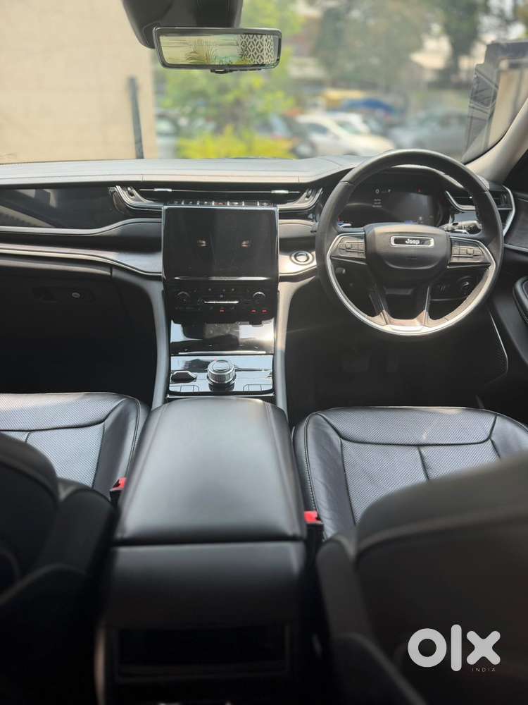 Jeep Grand Cherokee Limited (o) 4x4 At, 2022, Petrol