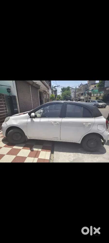 Nissan Patrol 2010 Petrol 85000 Km Driven