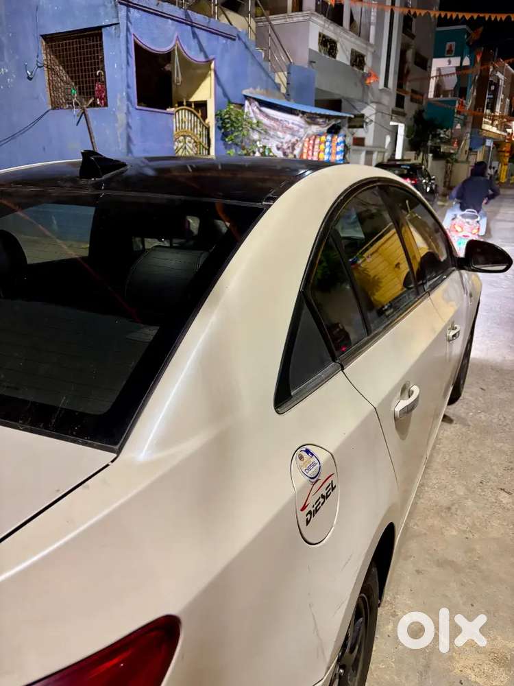 Chevrolet Cruze 2012 Diesel 140000 Km Driven