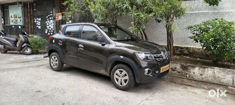 Kwid Petrol Car