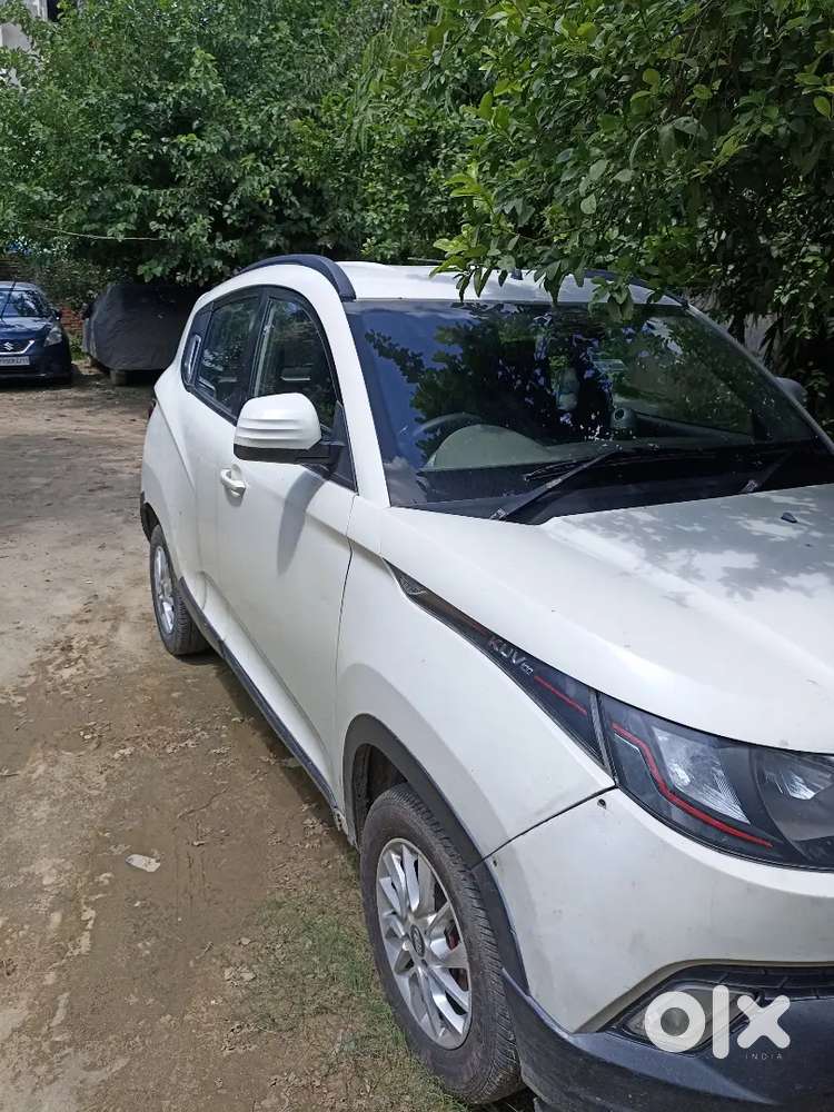 Mahindra Kuv 100 2016 मॉडल
