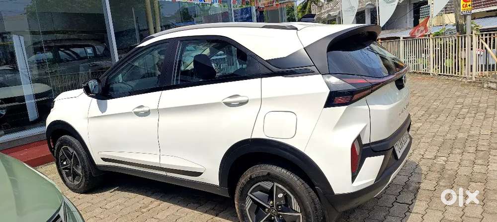Tata Nexon 2024 Petrol 15280 Km Driven