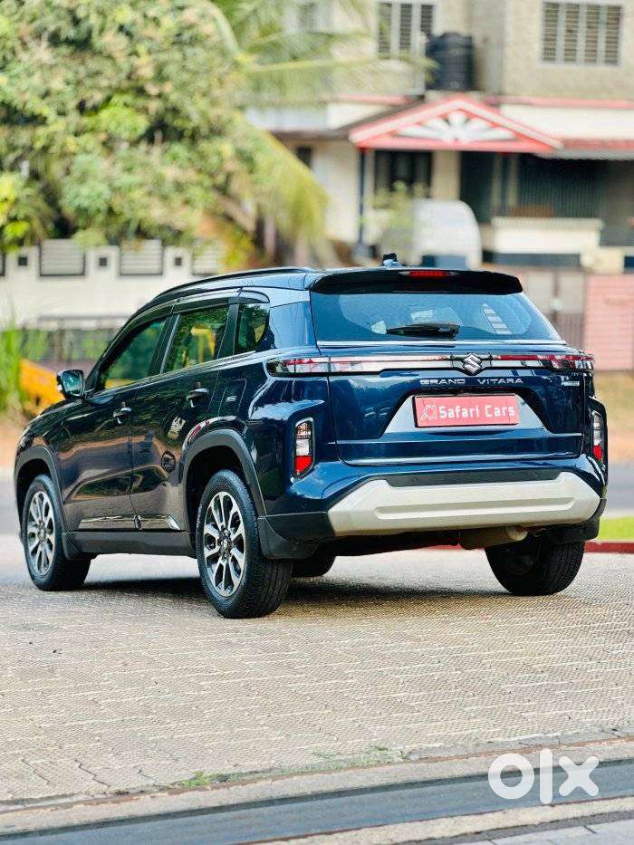 Maruti Suzuki Grand Vitara 1.5 Alpha Smart Hybrid At, 2023, Petrol