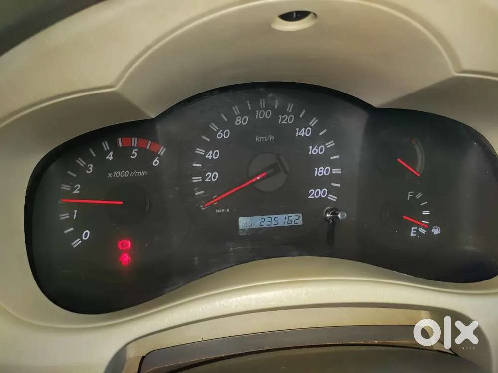 Toyota Innova 2012 Diesel Well Maintained