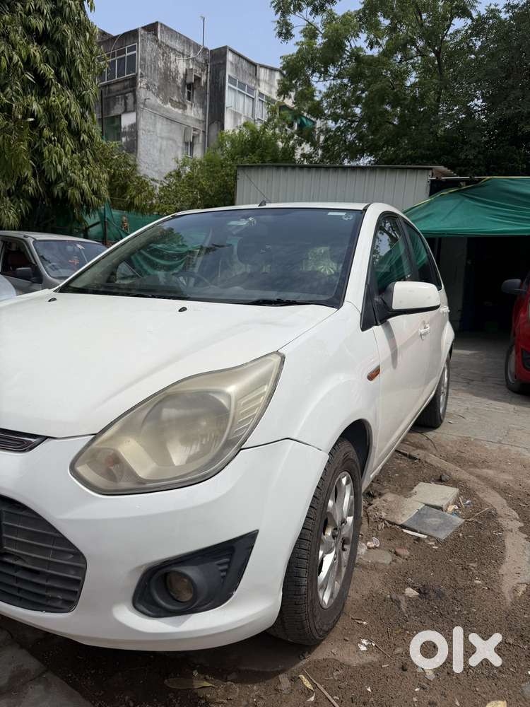 Ford Figo Diesel Titanium, 2013, Diesel