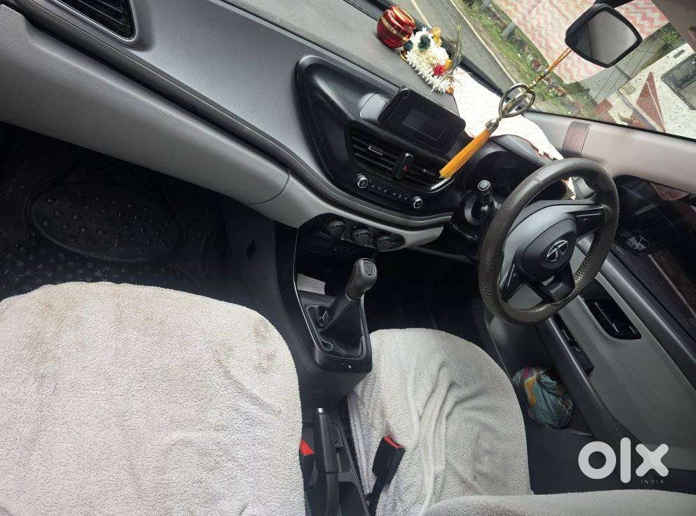 Tata Altroz 1.2 Xm, 2022, Petrol