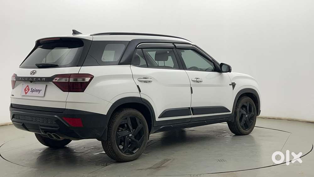 Hyundai Alcazar Platinum 7 Str 1.5 Turbo Petrol Adventure, 2023, Pet..
