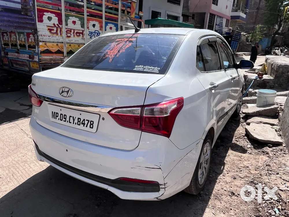 Hyundai Xcent  2018 Pure Petrol 950000km Running Top Model Family Car