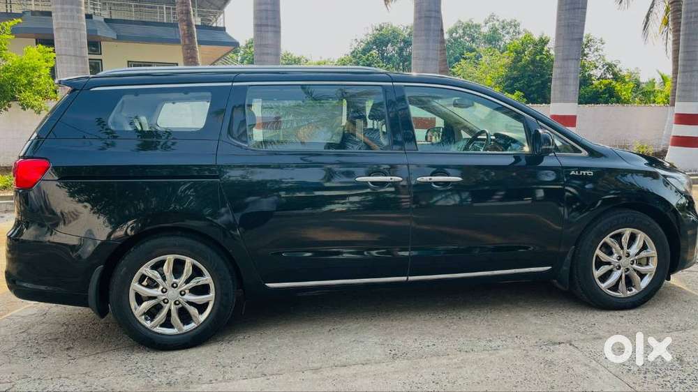 Kia Carnival 7 Seater Limousine