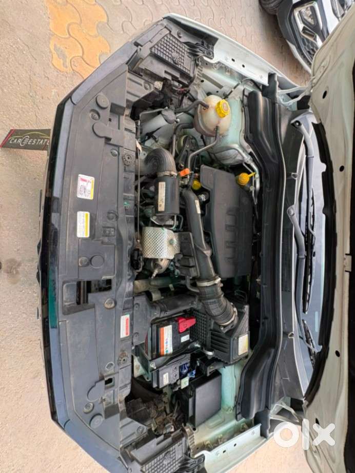 Mahindra Xuv 3xo Ax5 Pm Mt, 2025, Petrol