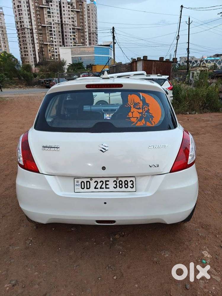 Maruti Suzuki Swift Vxi Optional, 2016, Petrol