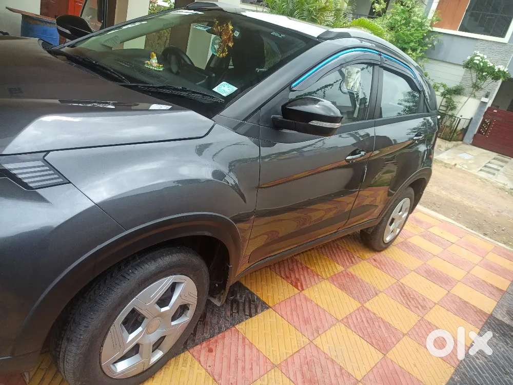 Tata Nexon 2025 Petrol 4000 Km Driven